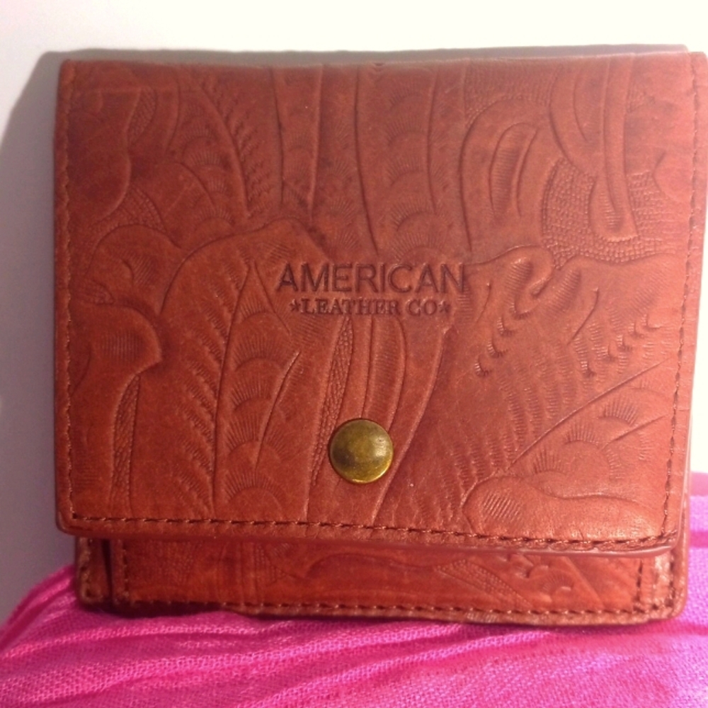 BROWN LEATHER WALLET